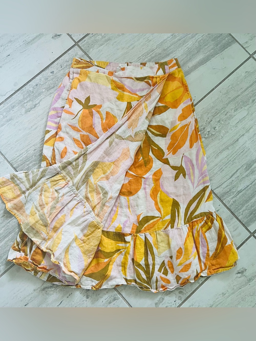 C&C California 100% Linen Tropical Wrap Midi Skirt | Size Large - Picture 3 of 10